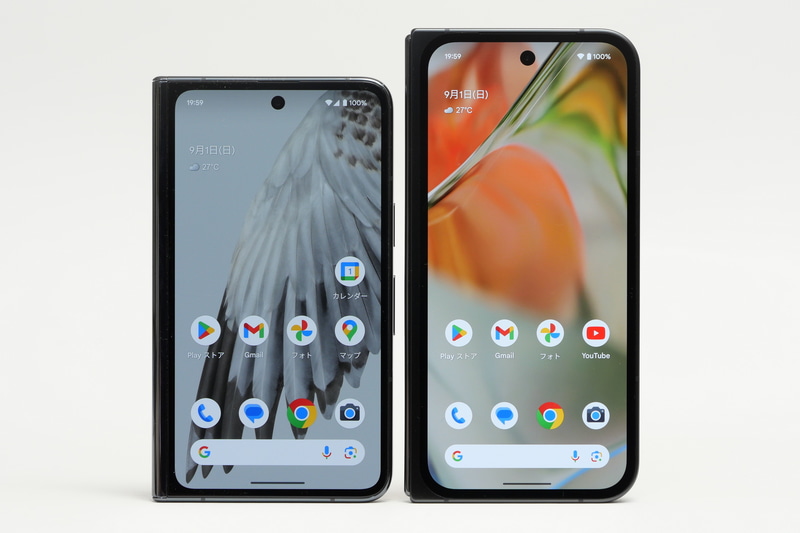 Pixel Fold(左)のカバーディスプレイとの比較。サイズやアスペクト比はともかく、ベゼル幅はそれほど大きく変わっていないように見える