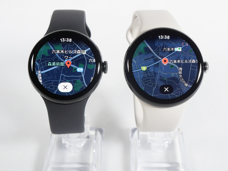 41mmモデル(左)と45mmモデル(右)とで「Googleマップ」を表示してみたところ。サイズが大きい分画面が広く、見やすくなっているのが分かる