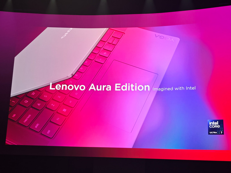 LenovoがIntelと共同開発したAura Edition