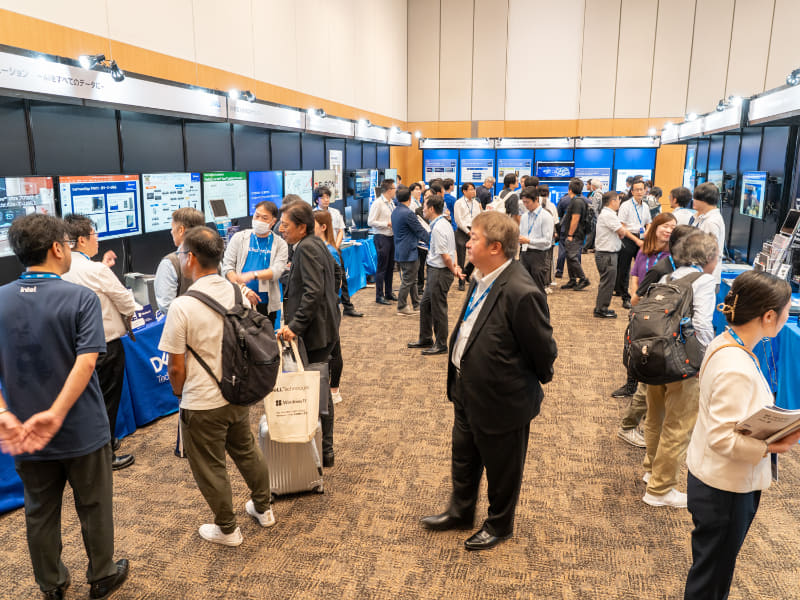 展示会場にはインテルのパートナー企業が出展