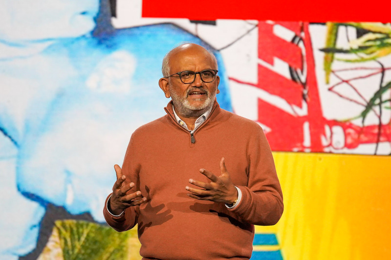 Adobe CEO シャンタヌ・ナラヤン氏