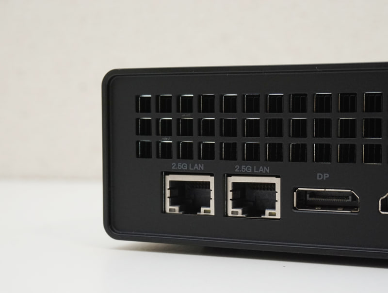 有線LAN端子を2基装備するモデルも珍しくない