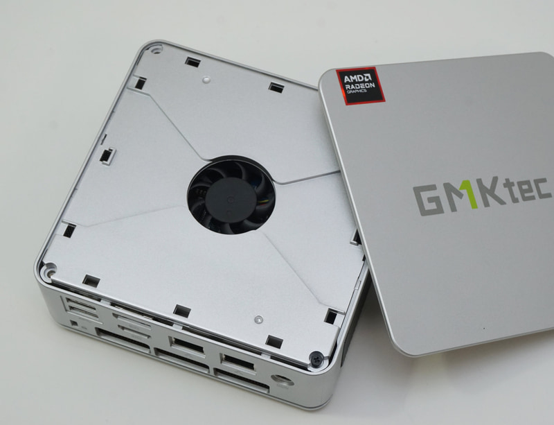 天板を外すと内部プレートにアクセスできる