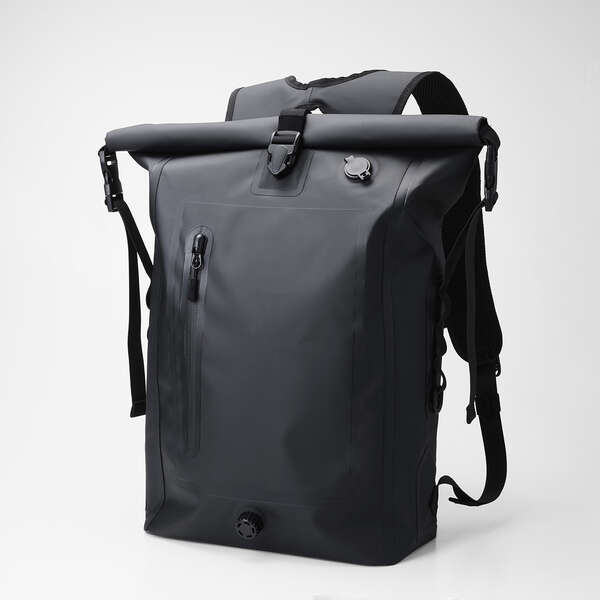 防水ロールトップリュック