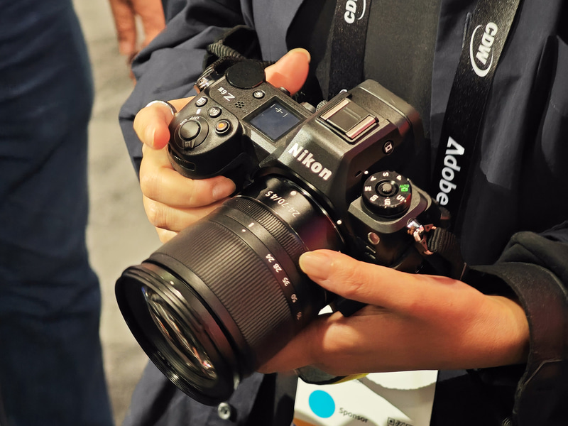 ニコンの「Z6III」、Adobe MAXではCamera to Cloudおよびコンテンツ・クレデンシャルのデモに利用された