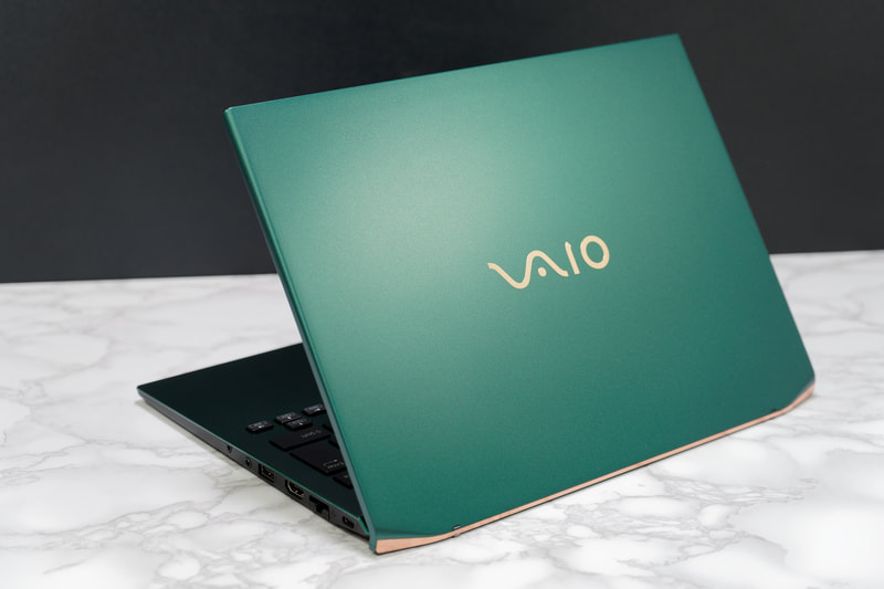 印象的な深みのあるグリーン