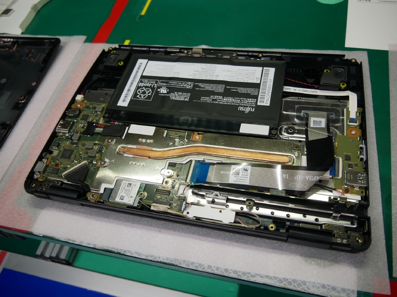 バッテリを組み込んだところ