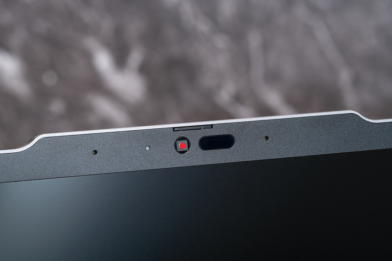 プライバシーシャッターも装備