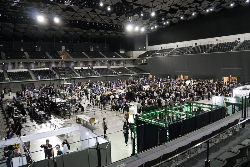 初日の会場。こちらは試合席