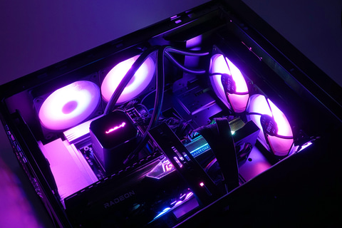 未使用に近いレベルで極美品の薄型軽量ＰＣ✨１２インチ高解像度液晶✨ＬＴＥ機能搭載 Noctuaファンレスクーラーと独自チューンの低電圧版CPU搭載