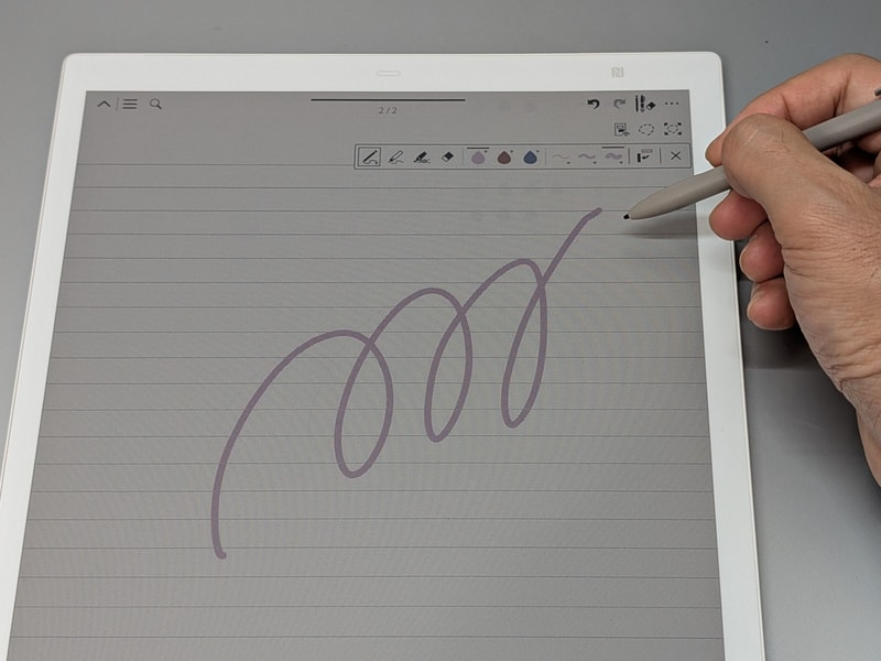 カラーのペンを選択して線を引いたところ。ほかに万年筆、筆ペン、マーカーがある