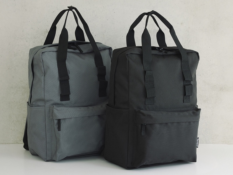 カジュアルスクエアリュック