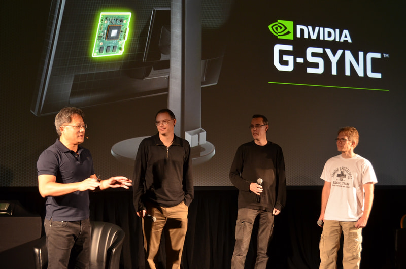 G-SYNC技術発表会の様子。伝説的なゲーム開発者をステージに招き、NVIDIA CEOのジェンスン・ファン氏自らG-SYNCのすばらしさについアピールしていた写真は左から順にHuang氏，Epic Gamesの創業者であるTim Sweeney氏，EA DICEのテクニカルディレクターであるJohan Andersson氏，id Softwareの共同創立者であるJohn D.Carmack氏