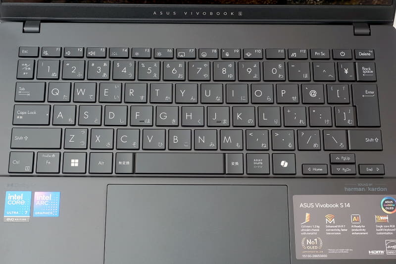 キーボードは日本語配列。右下にCopilotキーも搭載