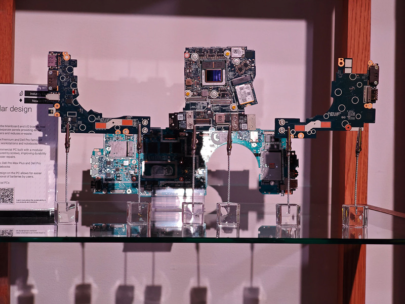 I/O周りが別基板にまとめられたメインボード