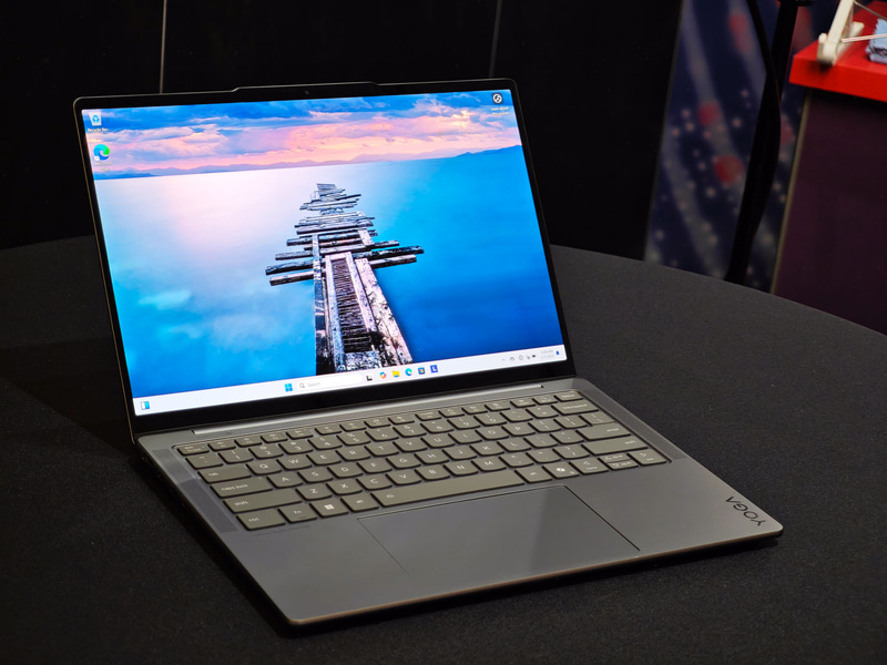 Lenovo Yoga Slim 7i Aura Edition (14", 10)