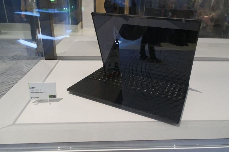 Acer「Predator Helios 16 AI」(GeForce RTX 5080 Laptop GPU)