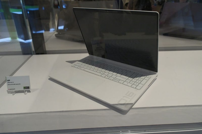 HP「OMEN MAX 16」(GeForce RTX 5080 Laptop GPU)