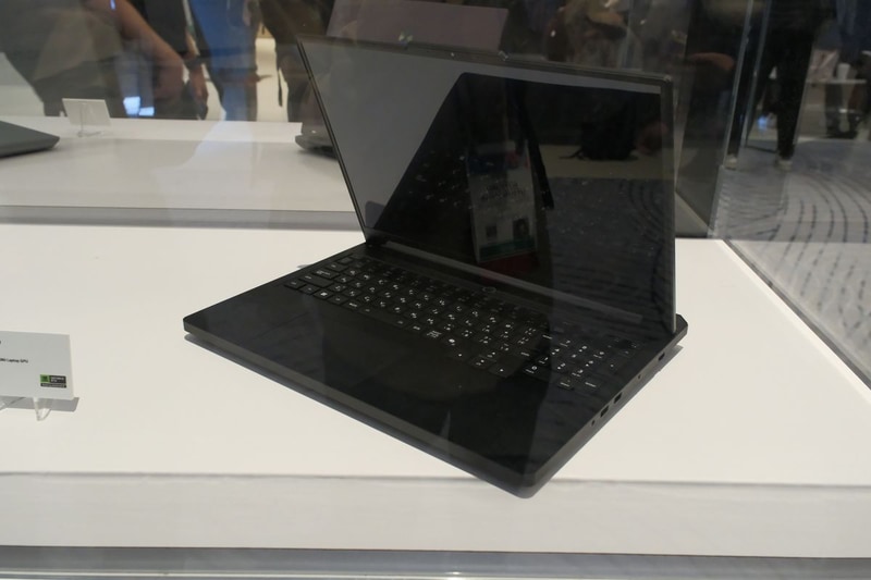 Lenovo「Legion Pro 7i」(GeForce RTX 5080 Laptop GPU)