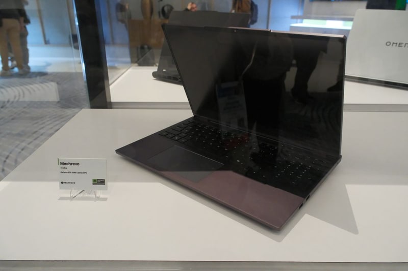 Mechrevo「16 Ultra」(GeForce RTX 5080 Laptop GPU)