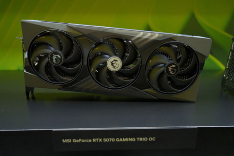GeForce RTX 5090の基板が展示。Founders Editionも勢揃い - PC Watch