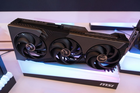 【即納激安ホワイトモデル】RTX3080搭載ゲーミングPCフルセット✨R7 即納激安ホワイトモデル】RTX3080搭載ゲーミングPCフルセット✨R7 即納