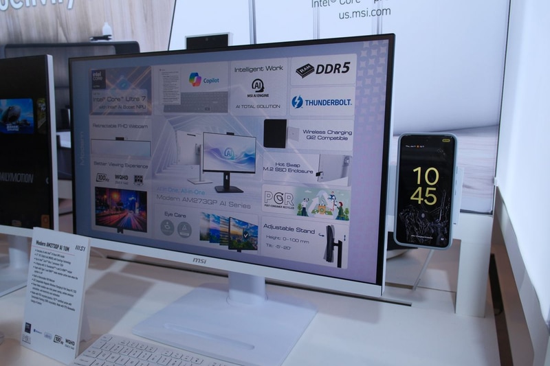 iPhoneを装着して充電できる