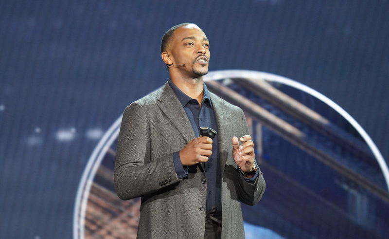 俳優アンソニー・マッキー氏