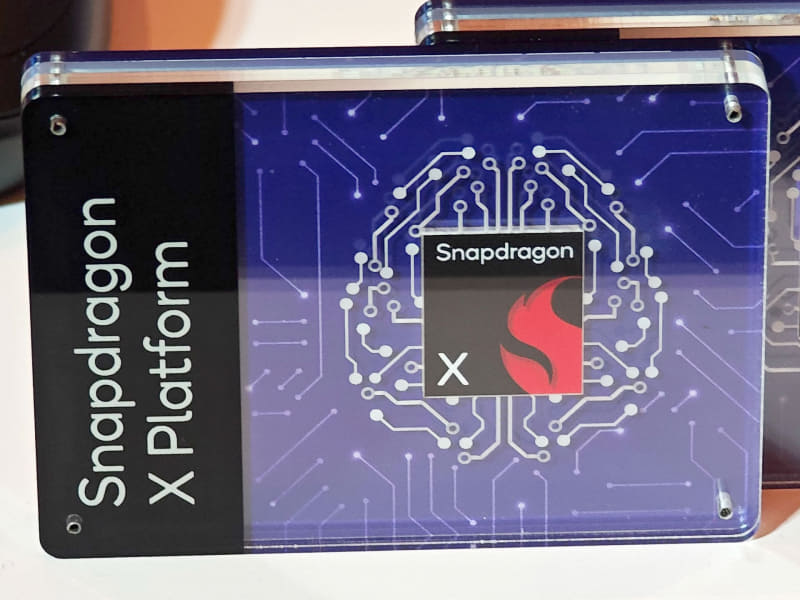 Snapdragon Xのパッケージ