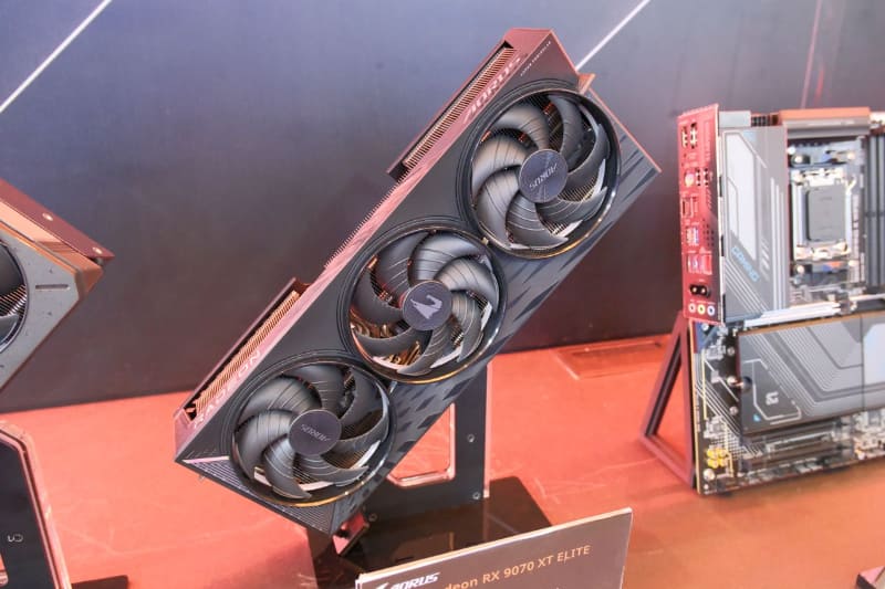 Radeon RX 9070 XT ELITE