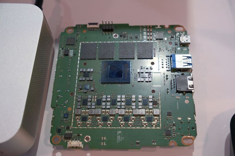 基板も展示されていた