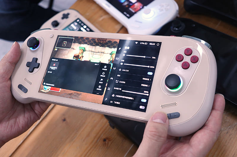 ゲームを“フリーズ”させる機能