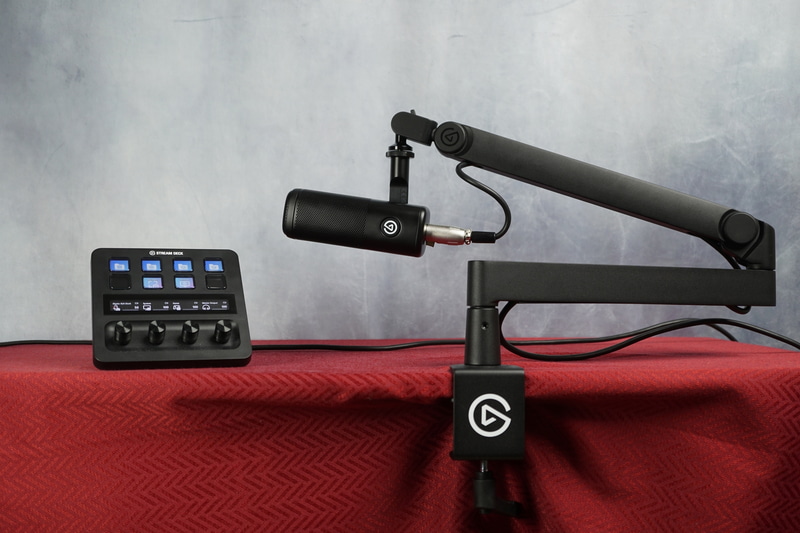 Elgatoの「Stream Deck +」、「Wave DX」、「Mic Arm Pro」