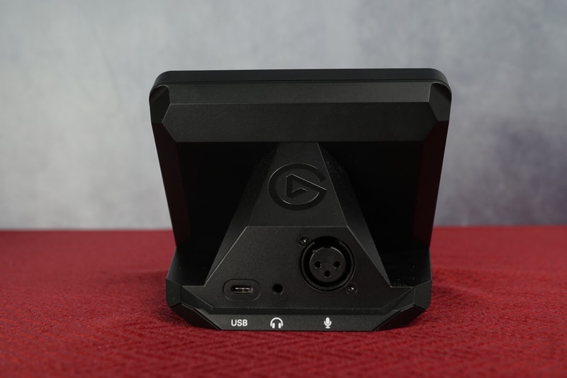 Wave DXなどのXLRマイクをStream Deck +に接続できるようにするXLR Dock