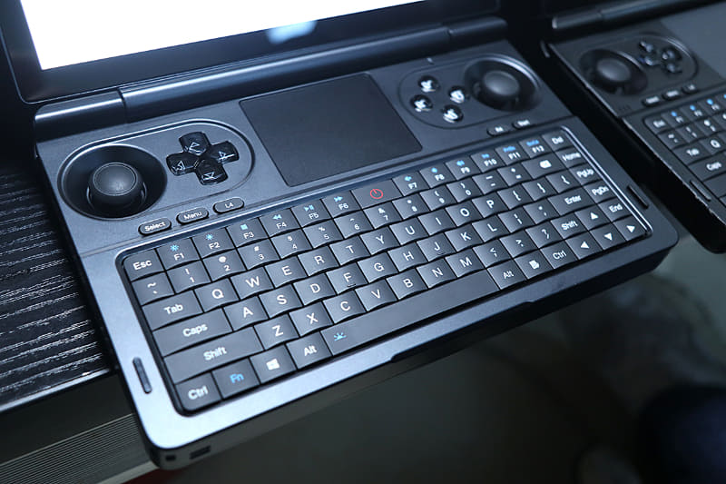 キーボードなどは踏襲する