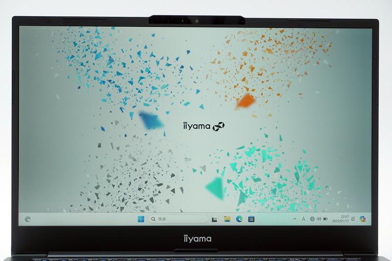 ディスプレイは14型で解像度はフルHD