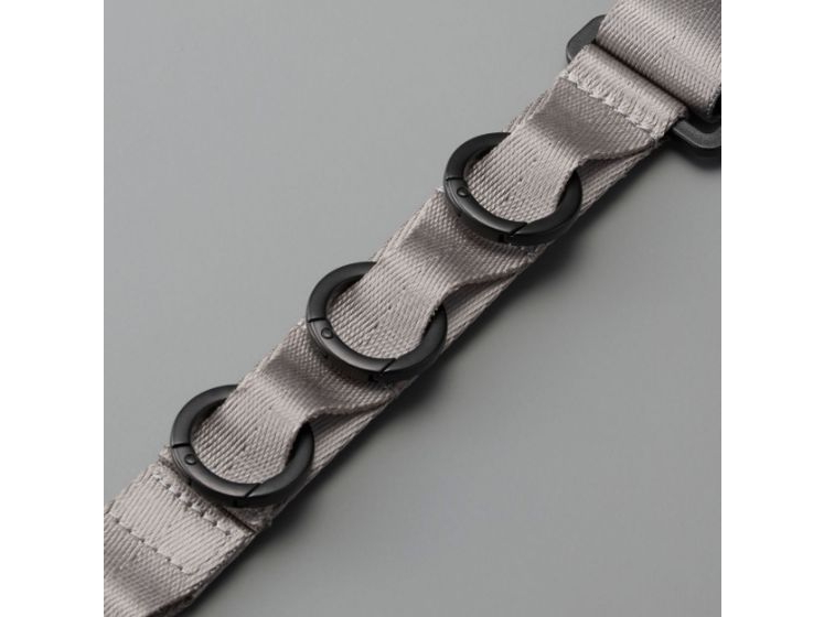 P-STSDH1FLPCシリーズにはカラビナも付属する