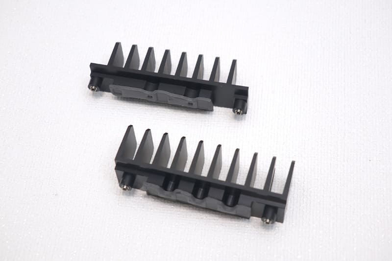 電源回路のヒートシンクはシンプルな構造