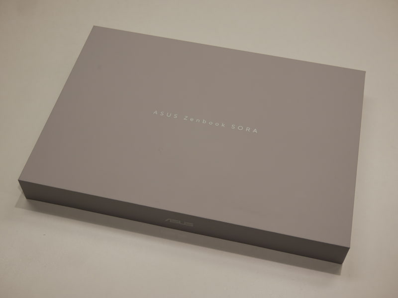 日本市場向けには「SORA」のロゴが入った梱包箱が使用される