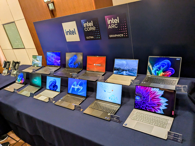 説明会で展示された最新のAI PC