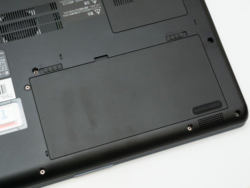 ユーザー側でバッテリの交換が可能になった