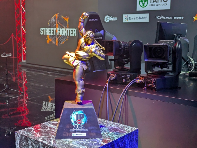 SFL 2024優勝トロフィー。このトロフィーを持ち帰るのはどのチームか