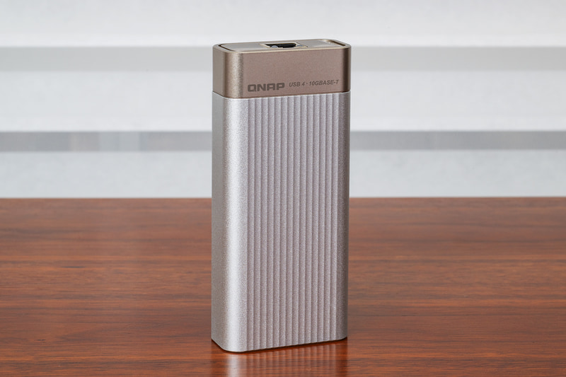 ネットワークアダプタ「<a href="https://www.qnap.com/ja-jp/product/qna-uc10g1t" class="n" target="_blank">QNA-UC10G1T</a>」