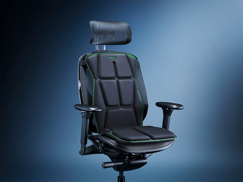 ゲーミングチェアの上に設置して使う