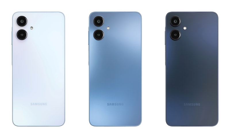 左からライトブルー、ブルー、ブラック