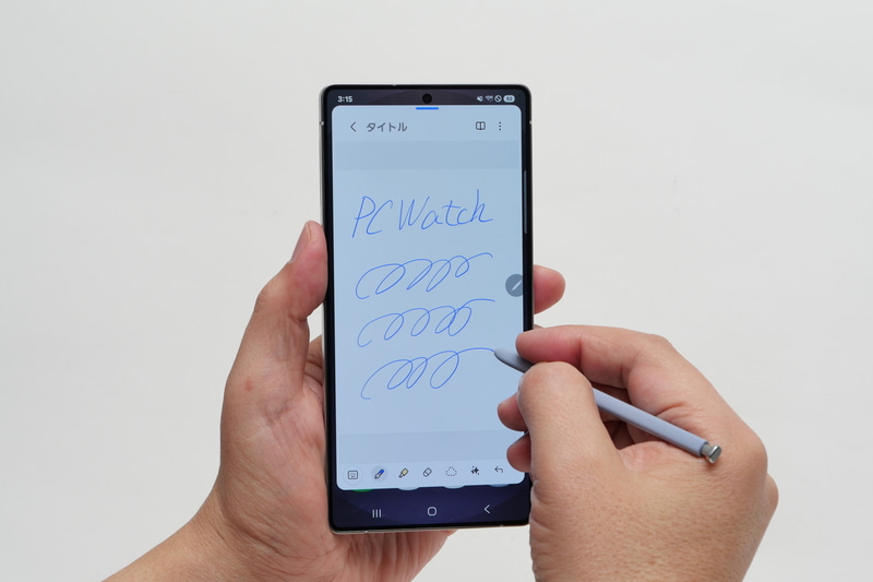 Sペンの書き心地はなめらか、かつ軽快だ