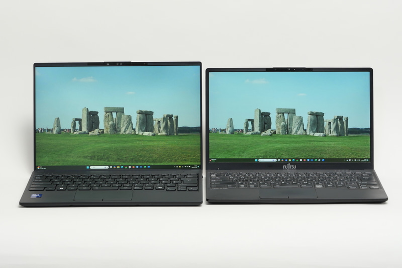 左がWU1-K1、右がこれまで使っていたWU2/E3。ディスプレイのサイズとアスペクト比が異なっているため、見た目のサイズが変わっている