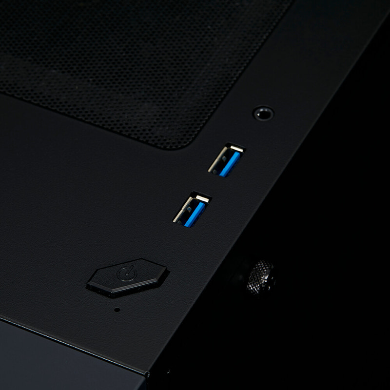 ケース上部のインターフェイス