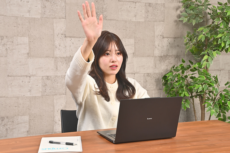 大学内でノートPCを使うなら、最低でも5時間以上のバッテリ駆動が可能なノートPCを選びたい