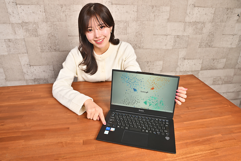 CPUはIntelのCore i5-1334Uを搭載